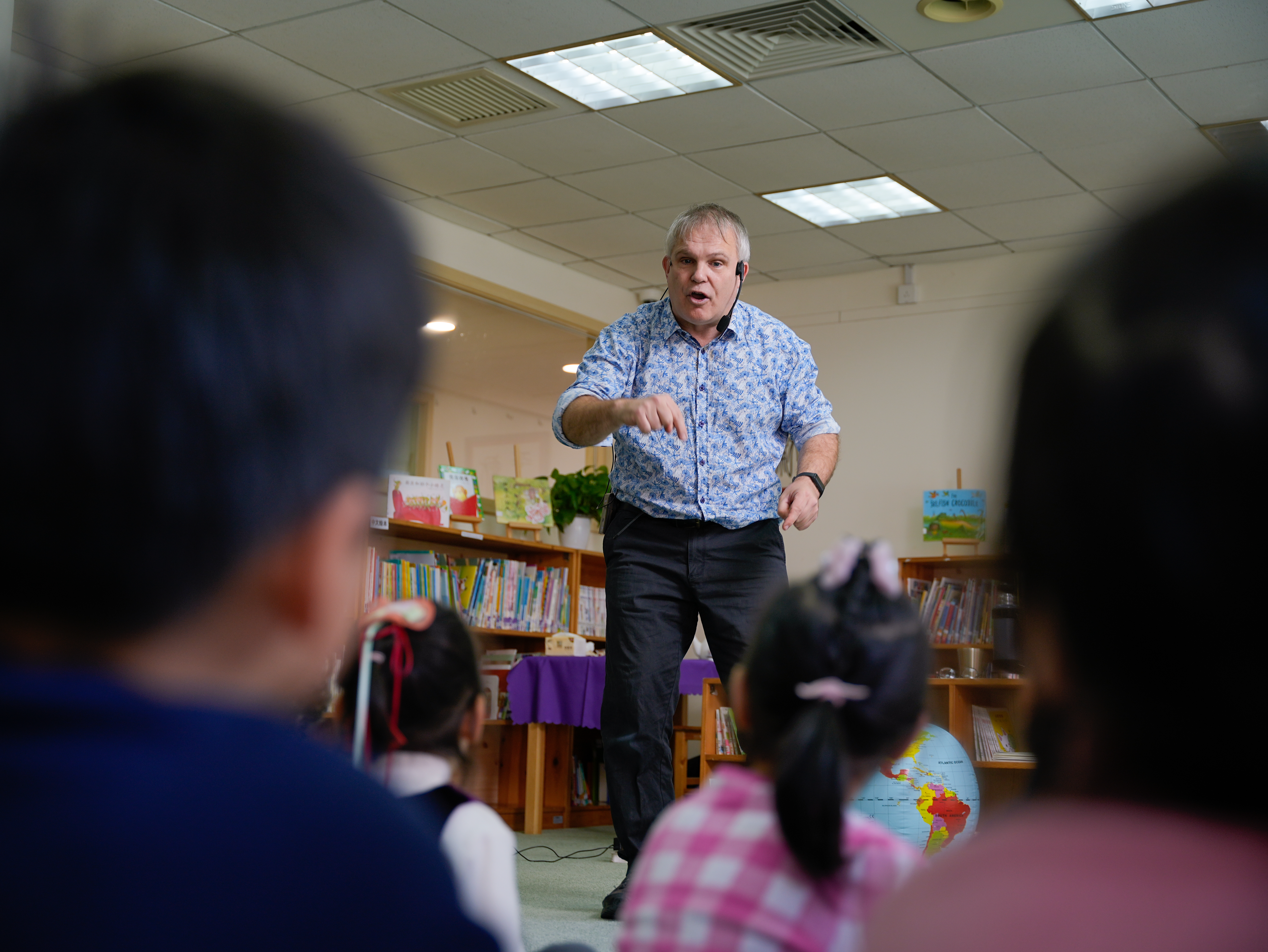 Andy Wright International Storyteller performing Folk, Fairy Tales Narratives Global World Storytelling