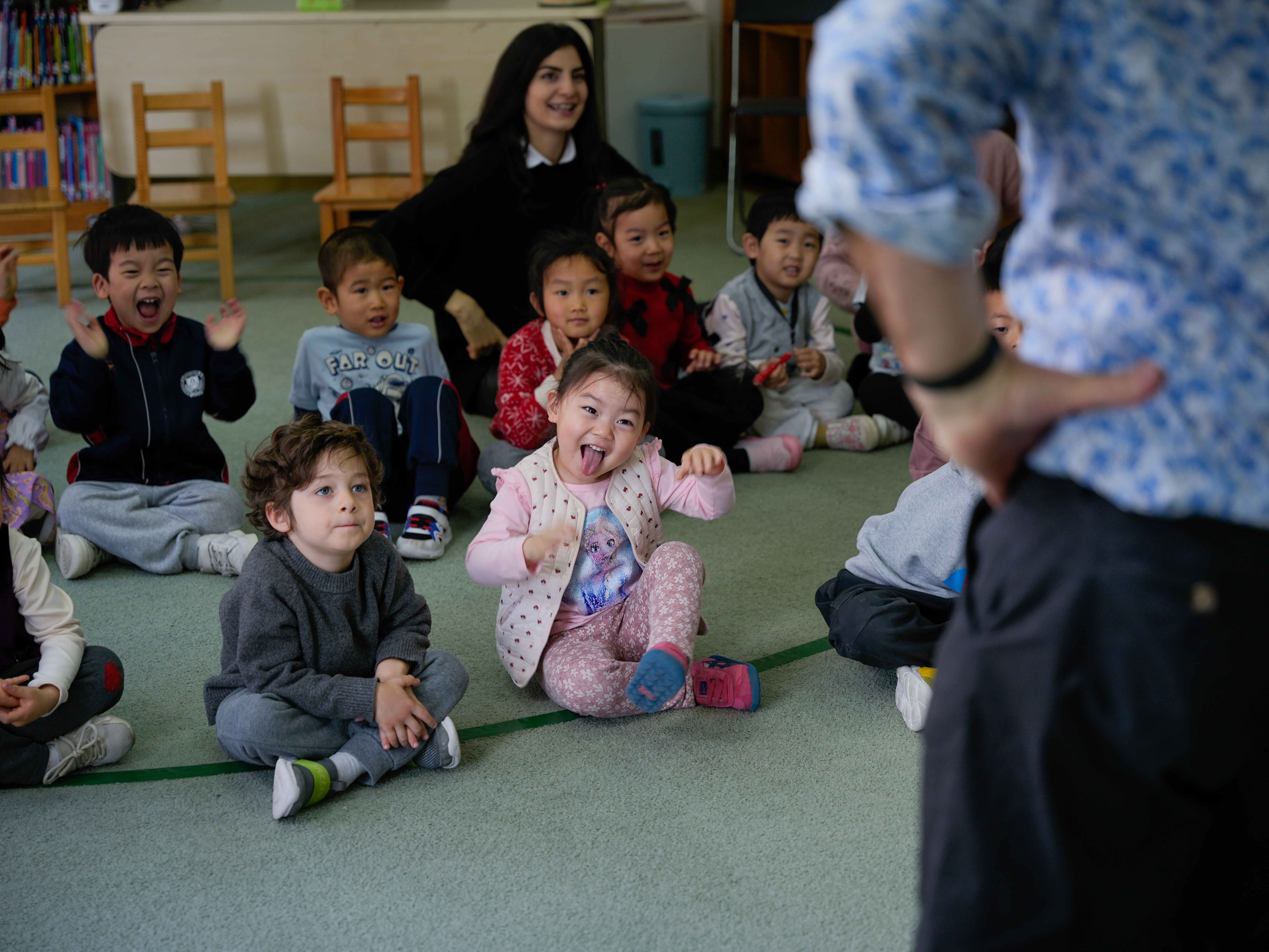 Andy Wright International Storyteller performing Folk, Fairy Tales Narratives Global World Storytelling