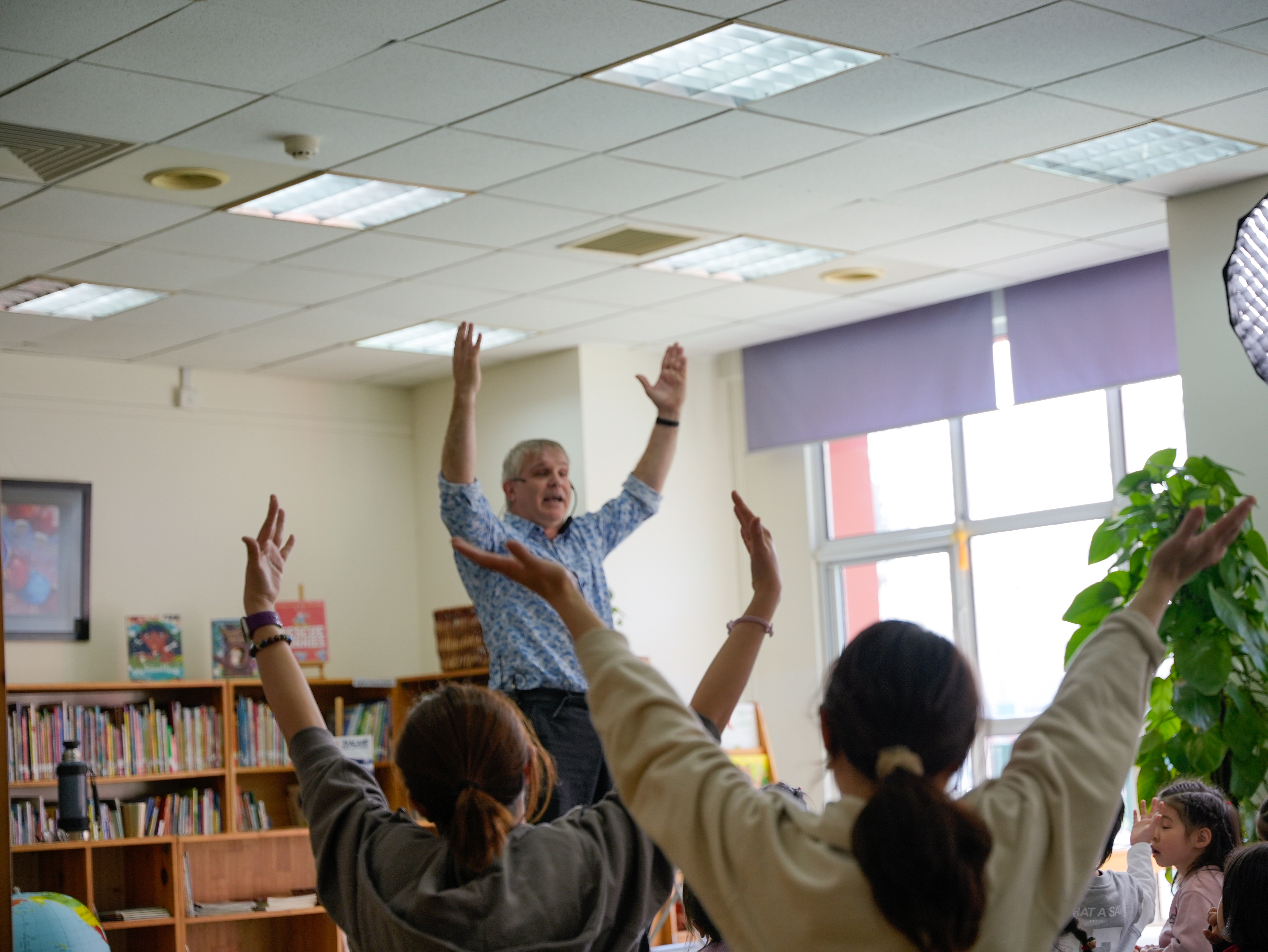 Andy Wright International Storyteller performing Folk, Fairy Tales Narratives Global World Storytelling