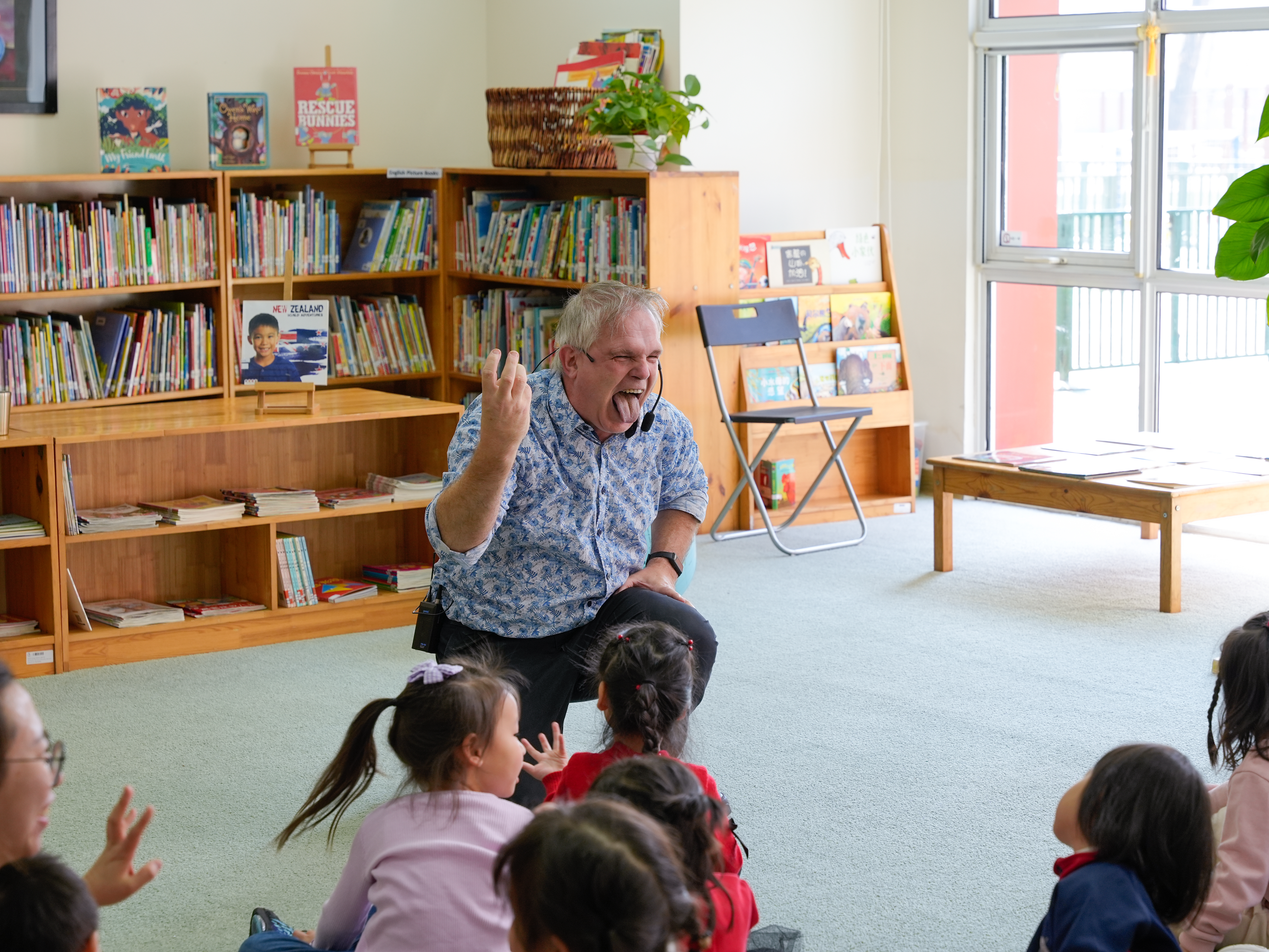 Andy Wright International Storyteller performing Folk, Fairy Tales Narratives Global World Storytelling