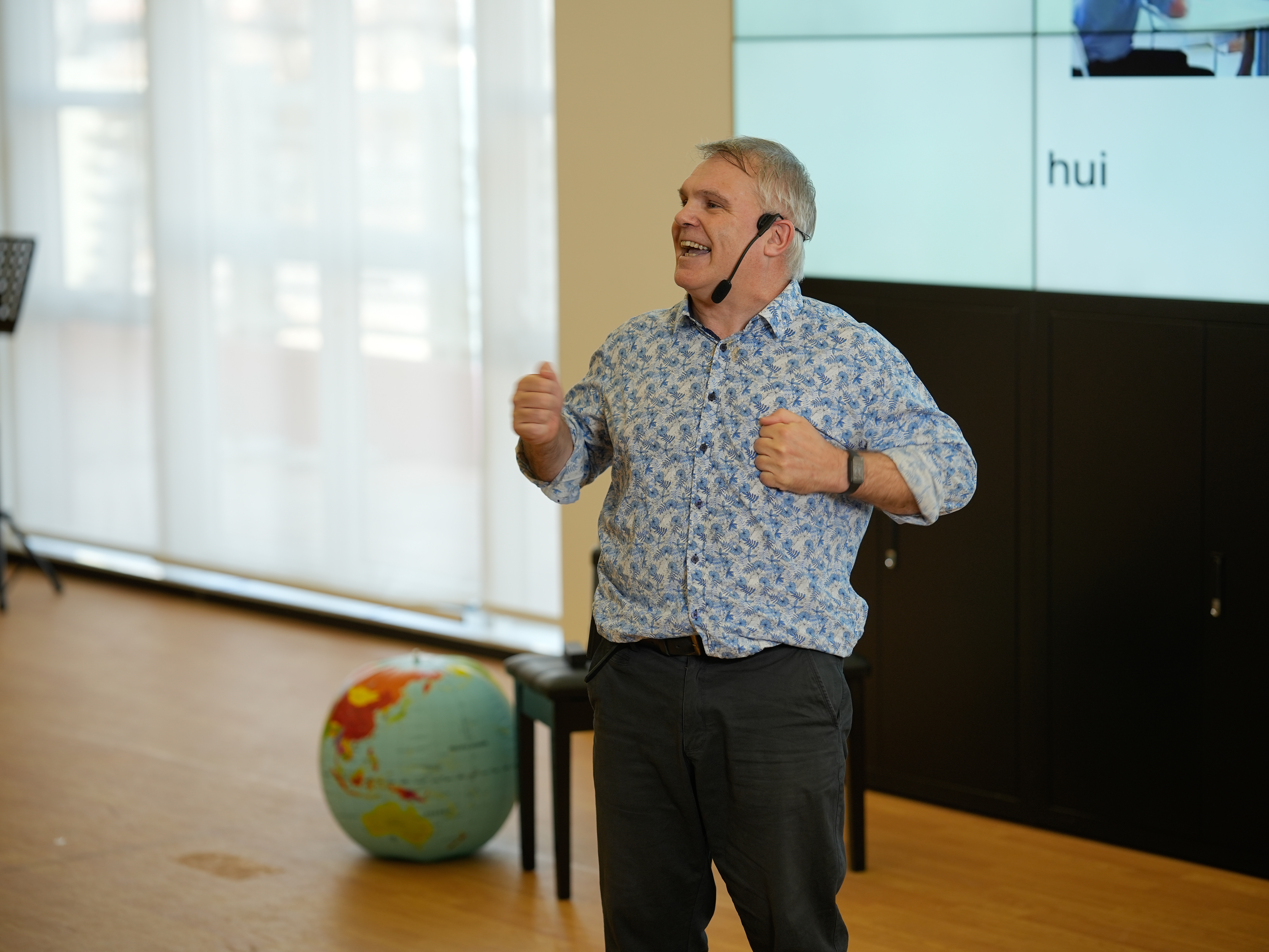Andy Wright International Storyteller performing Folk, Fairy Tales Narratives Global World Storytelling